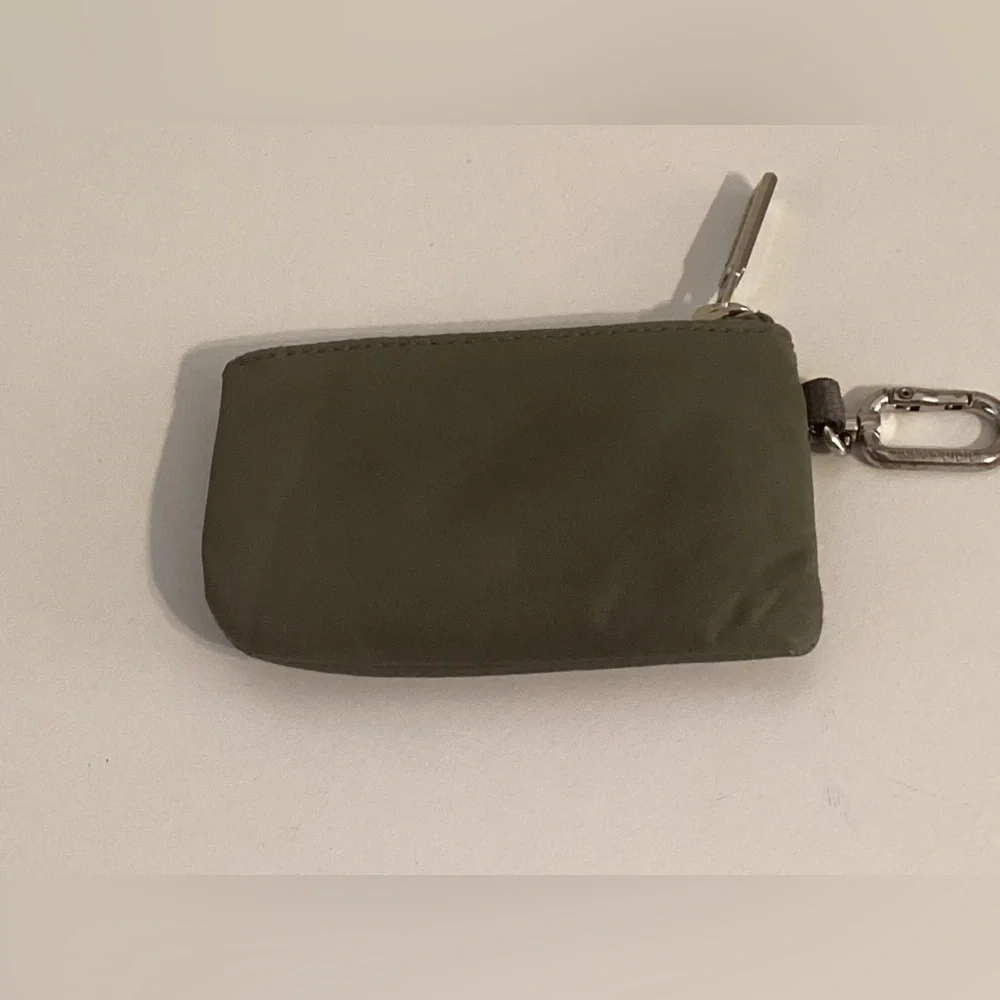 Lululemon Athletica Olive Green Key & Card HolderWristlet Clip On - Picture 6 of 6